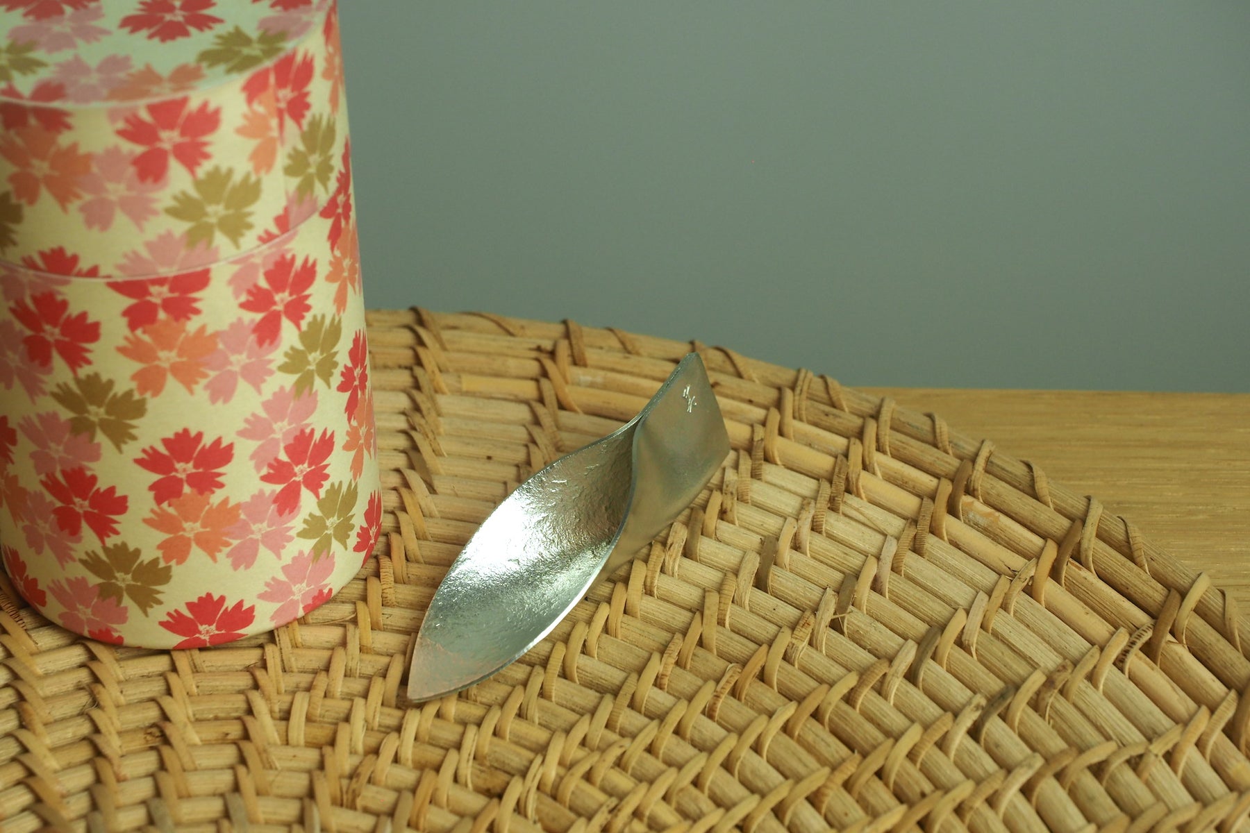 Enhancing your life by Japanese product " Nousaku Tin tea leaf spoon "