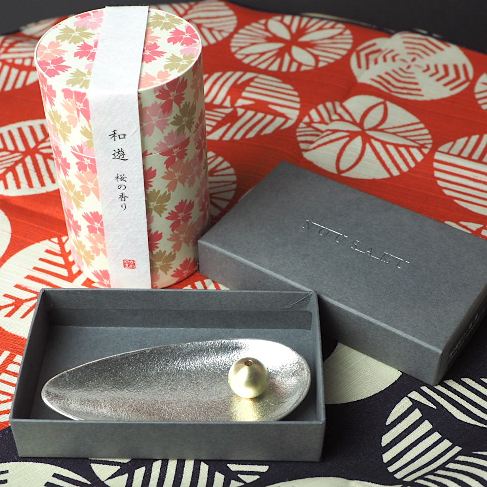 Incense holder - something you need to enjoy your incense sticks