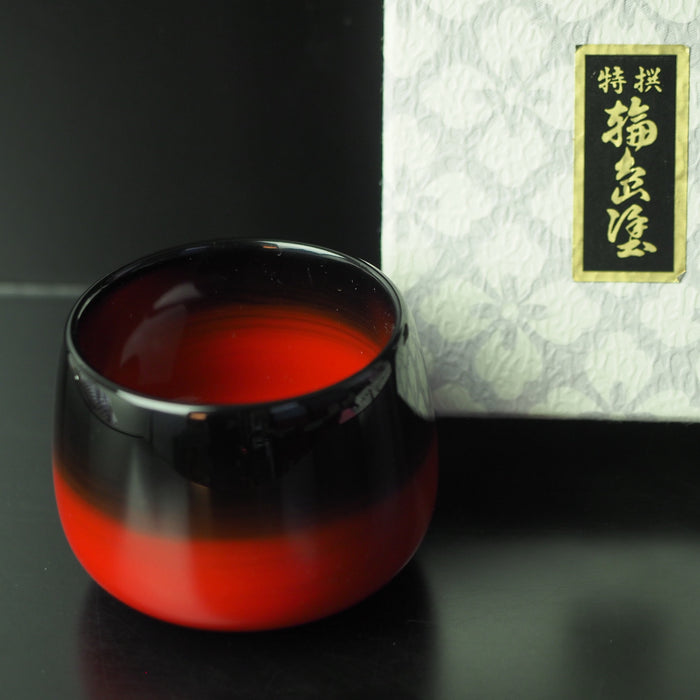 One of the most well known Japanese natural paints "漆-Lacquer-"