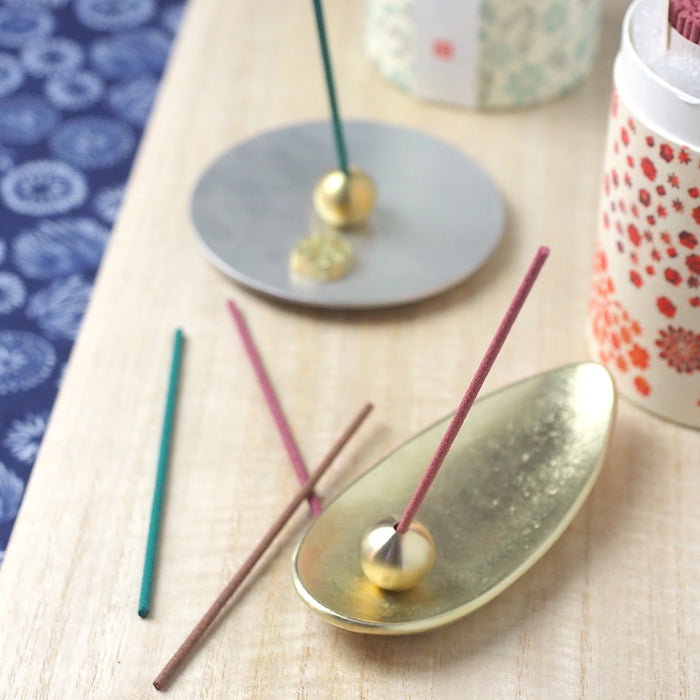 How to enjoy Japanese incense sticks (with a bit of background of the products)